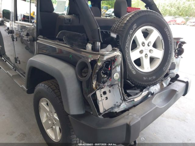 1C4BJWDG3HL599194 Jeep Wrangler Unlimited Sport 4x4