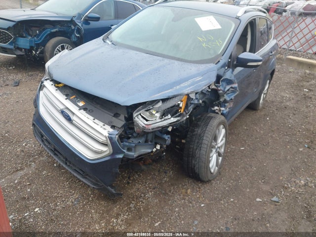 Ford Escape Titanium 2018 1FMCU9J92JUC75426 Image 2