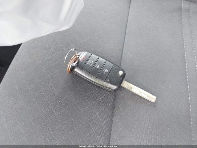 5XYPG4A53KG482147 KIA Sorento 3.3l Lx