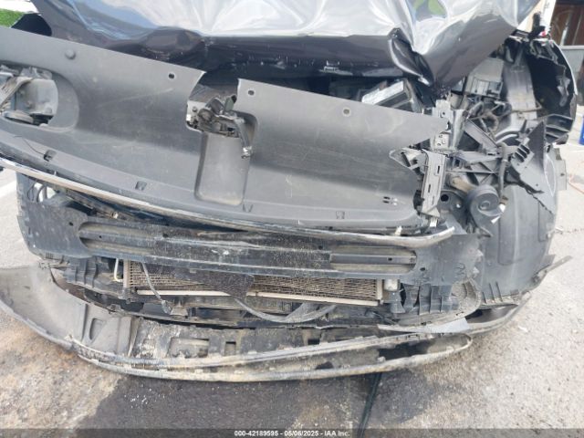 5XYPG4A53KG482147 KIA Sorento 3.3l Lx