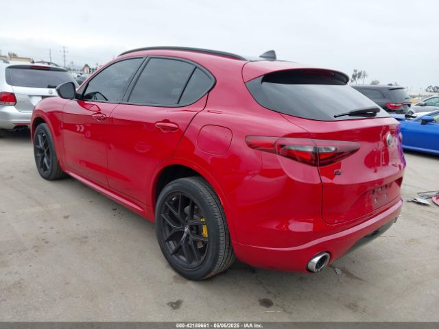 2021 ALFA ROMEO STELVIO ZASPAKBN5M7D09578 Photo 2