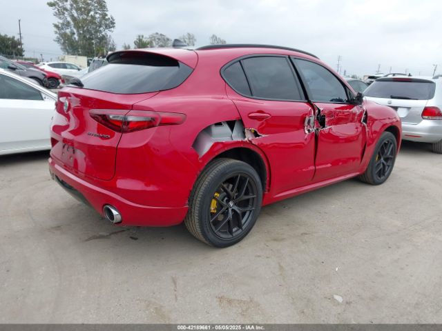2021 ALFA ROMEO STELVIO ZASPAKBN5M7D09578 Photo 3