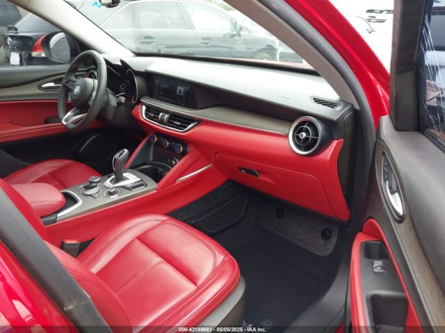 2021 ALFA ROMEO STELVIO ZASPAKBN5M7D09578 Photo 4