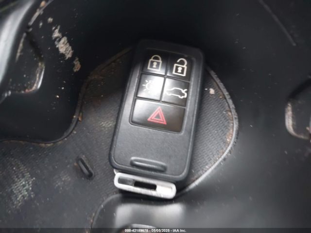 2011 VOLVO XC70 YV4940BZ9B1109977 Photo 10