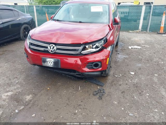 WVGBV3AX1EW033760 Volkswagen Tiguan Sel