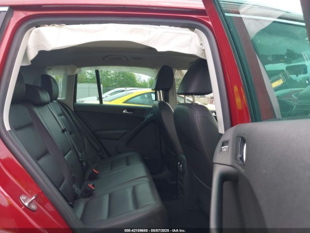WVGBV3AX1EW033760 Volkswagen Tiguan Sel