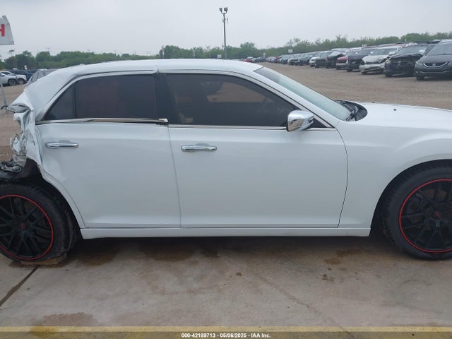 2C3CCAAG0EH327558 Chrysler 300 Uptown Edition