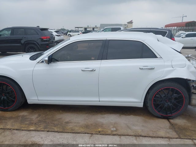 2C3CCAAG0EH327558 Chrysler 300 Uptown Edition