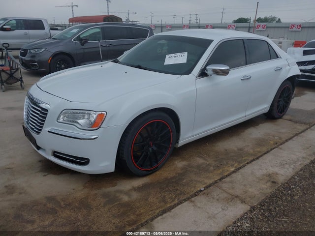 2C3CCAAG0EH327558 Chrysler 300 Uptown Edition