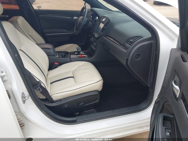 2C3CCAAG0EH327558 Chrysler 300 Uptown Edition