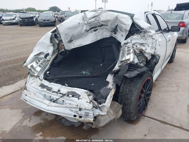 2C3CCAAG0EH327558 Chrysler 300 Uptown Edition