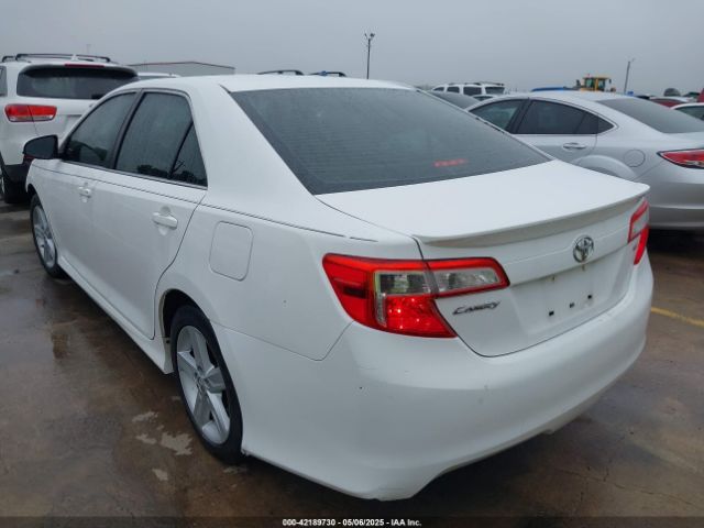 4T1BF1FK1EU310613 Toyota CAMRY SE