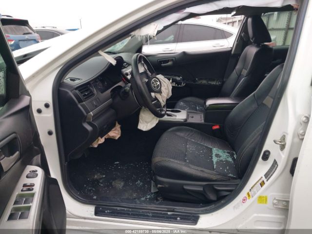 4T1BF1FK1EU310613 Toyota CAMRY SE