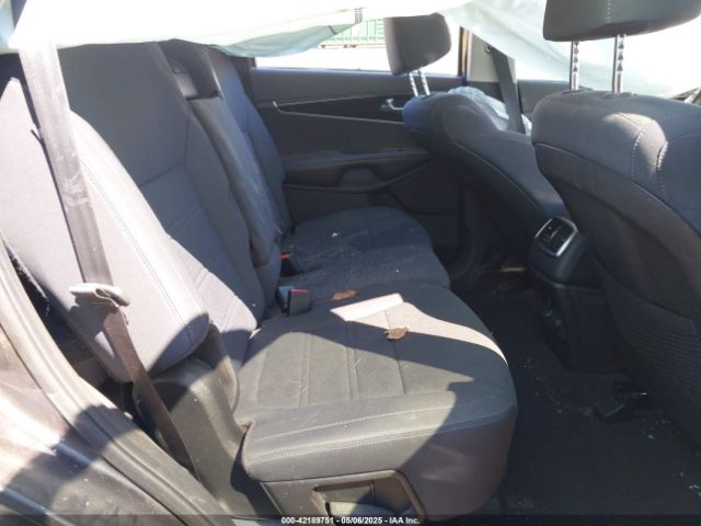 5XYPGDA54KG468306 KIA Sorento 3.3l Lx
