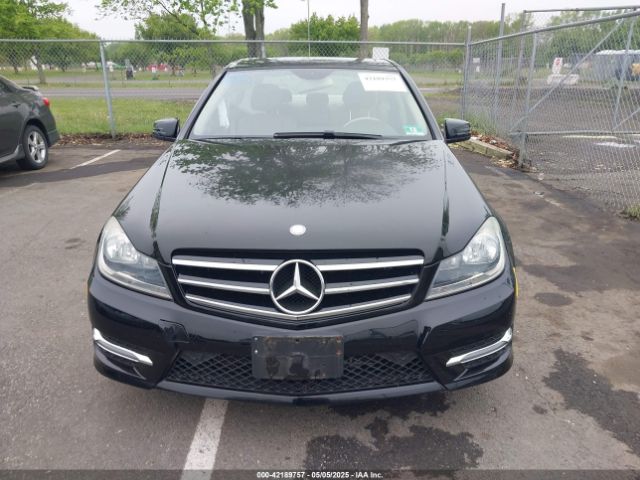 WDDGF8AB6EA946106 Mercedes-Benz C 300 Luxury 4matic/sport 4matic