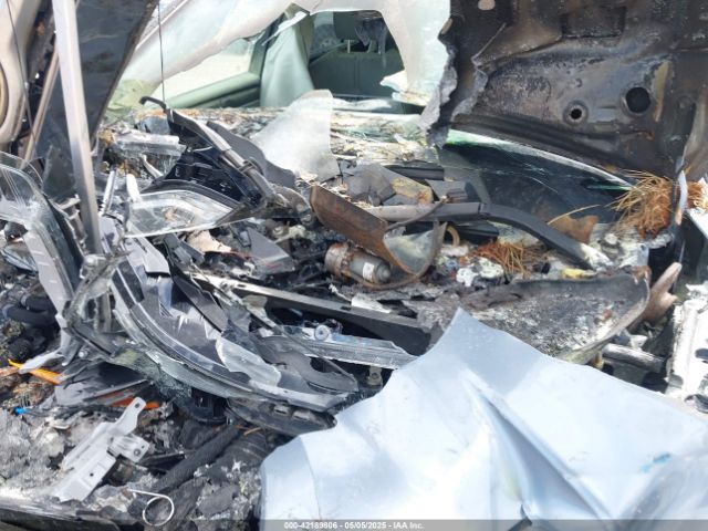 5TDHZRAHXLS027905 Toyota Highlander Xle