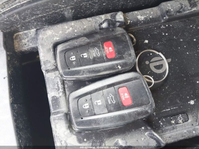 5TDHZRAHXLS027905 Toyota Highlander Xle