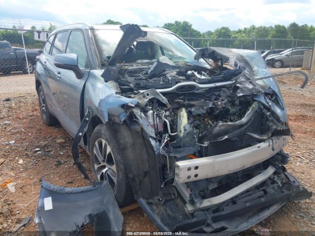 5TDHZRAHXLS027905 Toyota Highlander Xle