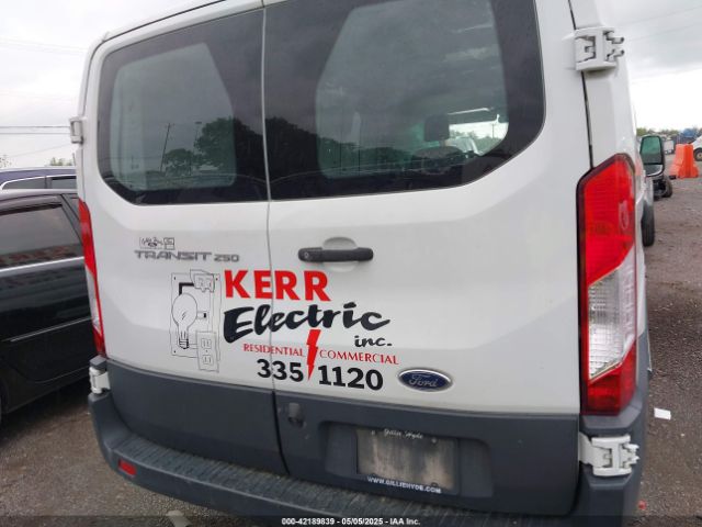 1FTYR1ZM2JKA98121 Ford Transit-250
