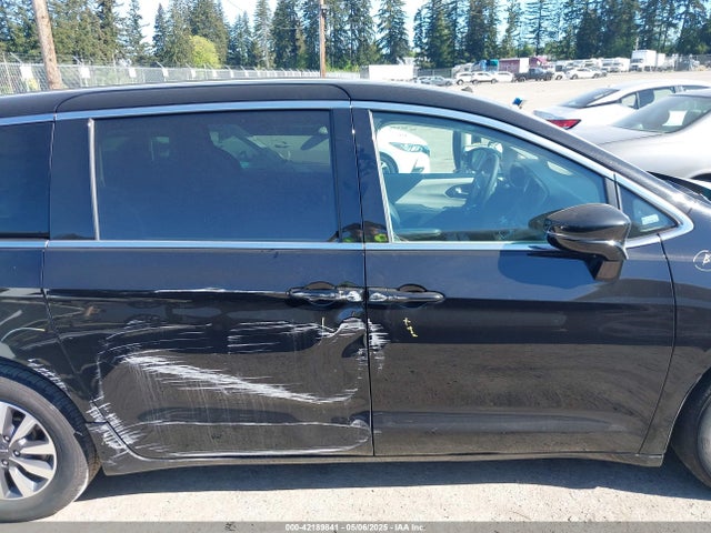 Chrysler Pacifica Hybrid Select 2024 2C4RC1S74RR166703 Image 13