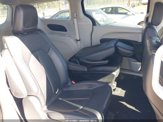 Chrysler Pacifica Hybrid Select 2024 2C4RC1S74RR166703 Image 8