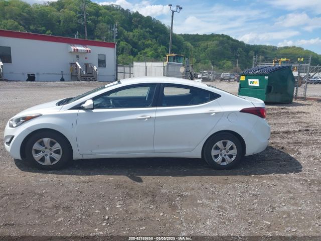 5NPDH4AE2GH756485 Hyundai ELANTRA SE