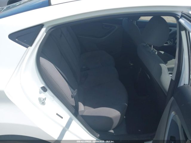 5NPDH4AE2GH756485 Hyundai ELANTRA SE