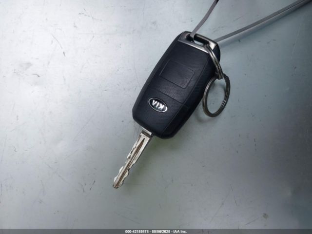3KPFK4A72HE099821 KIA FORTE LX