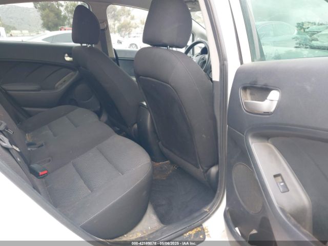 3KPFK4A72HE099821 KIA FORTE LX