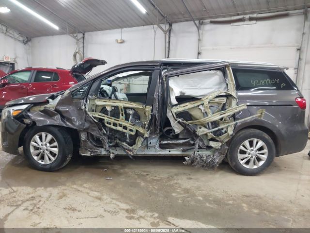 KNDMB5C19G6111022 KIA SEDONA LX