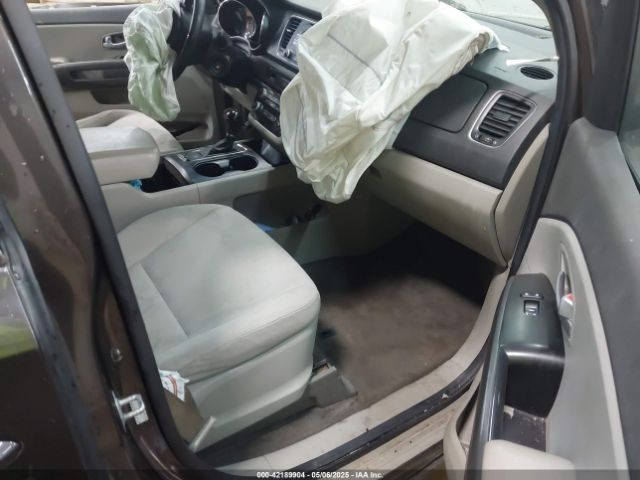 KNDMB5C19G6111022 KIA SEDONA LX
