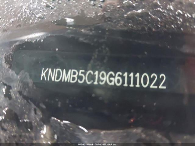 KNDMB5C19G6111022 KIA SEDONA LX