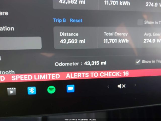 7SAYGDEE7NF460942 Tesla Model Y Long Range Dual Motor All-wheel Drive
