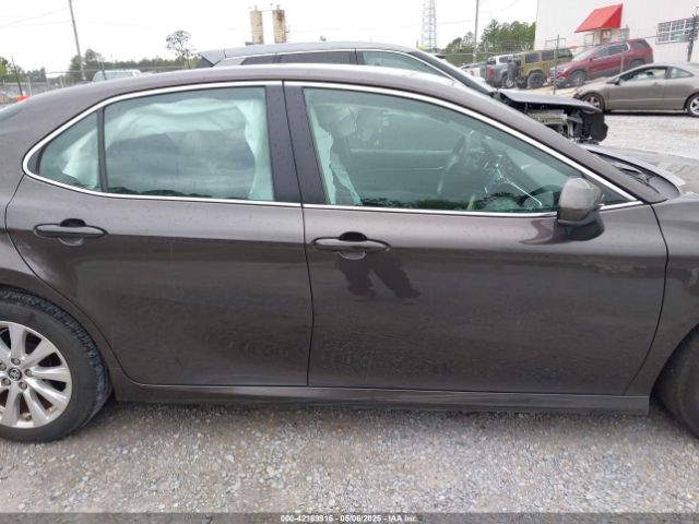 4T1B11HK3JU020752 Toyota CAMRY LE