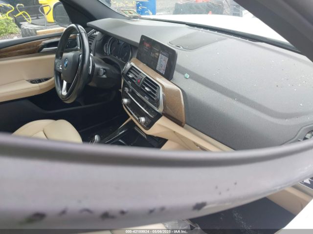 2018 BMW X3 5UXTR9C5XJLC72796 Photo 4