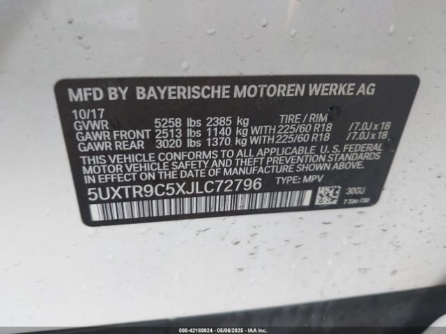 2018 BMW X3 5UXTR9C5XJLC72796 Photo 8