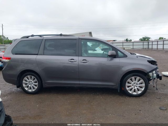 5TDDK3DC2ES083680 Toyota Sienna Xle 7 Passenger