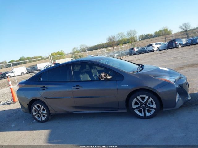 JTDKARFU5G3514682 Toyota Prius Four Touring