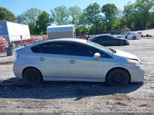 JTDKN3DU0F0417331 Toyota Prius Two