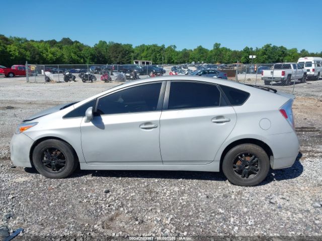 JTDKN3DU0F0417331 Toyota Prius Two