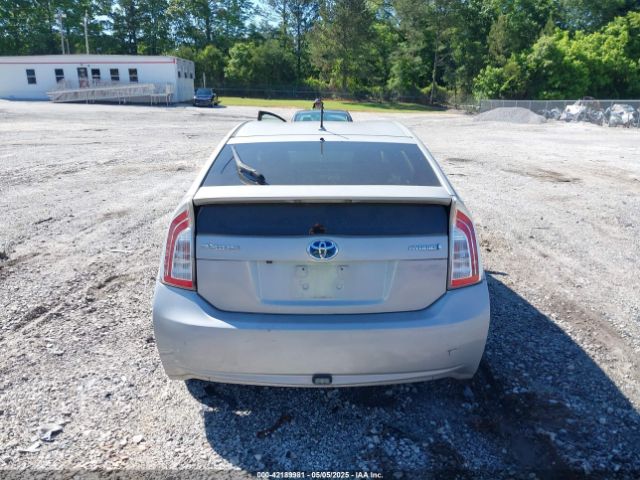 JTDKN3DU0F0417331 Toyota Prius Two