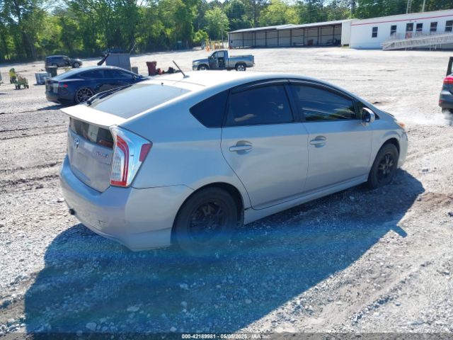 JTDKN3DU0F0417331 Toyota Prius Two