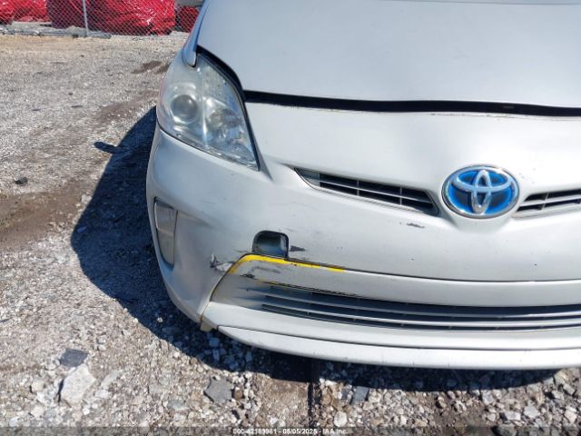 JTDKN3DU0F0417331 Toyota Prius Two