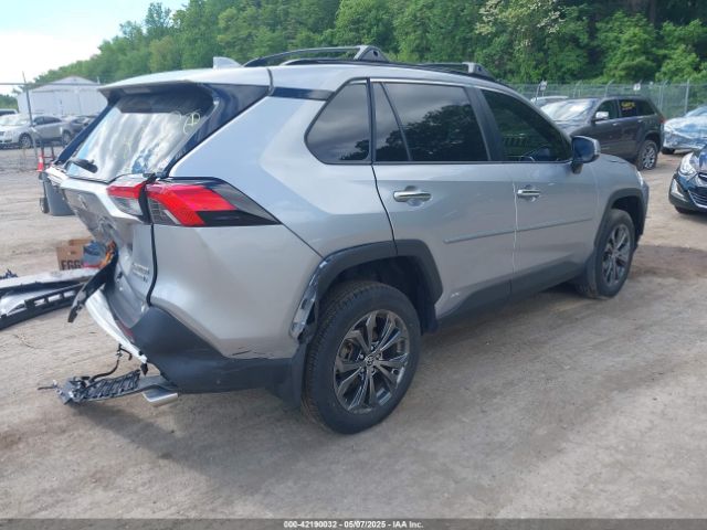 2024 TOYOTA RAV4 HYBRID JTMD6RFV6RD128627 Photo 3