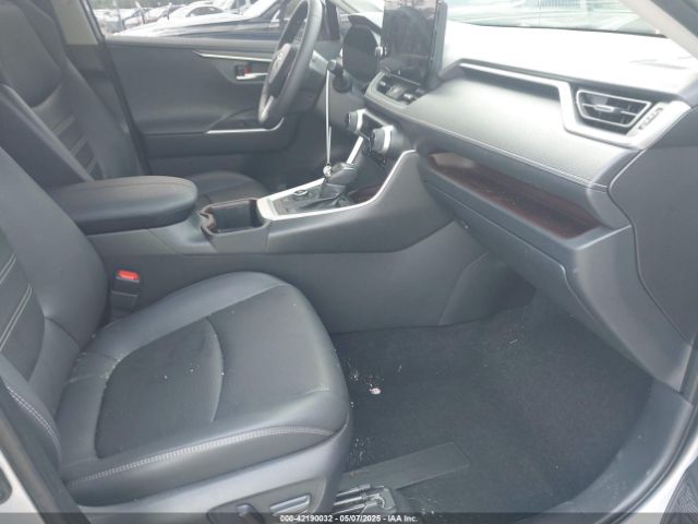 2024 TOYOTA RAV4 HYBRID JTMD6RFV6RD128627 Photo 4
