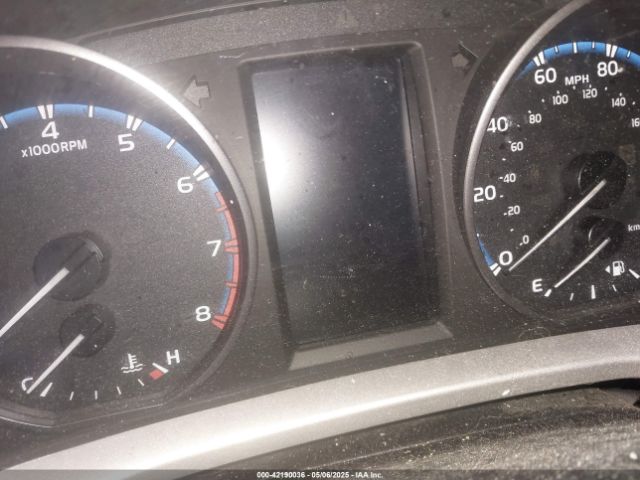 JTMZFREV7HD102186 Toyota RAV4 LE