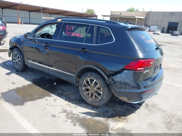 2021 VOLKSWAGEN TIGUAN 3VV3B7AX1MM009970 Photo 2