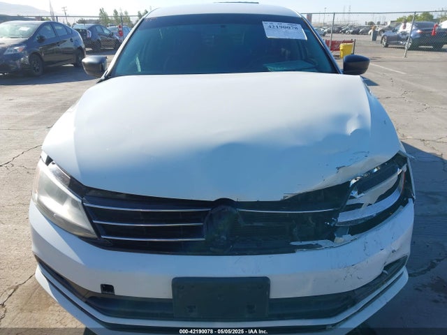 3VW3A7AJXFM274996 Volkswagen 2015