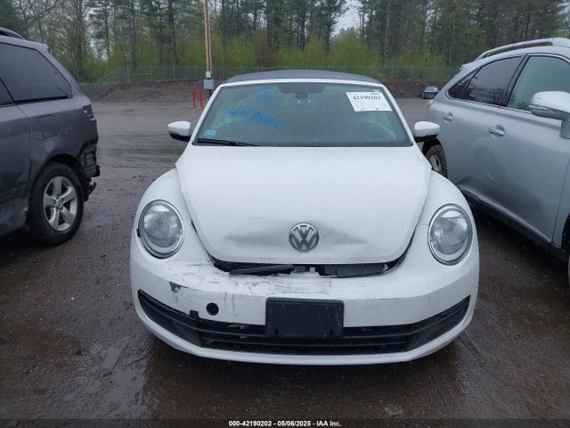 3VW517AT7GM818186 Volkswagen Beetle 1.8t Denim