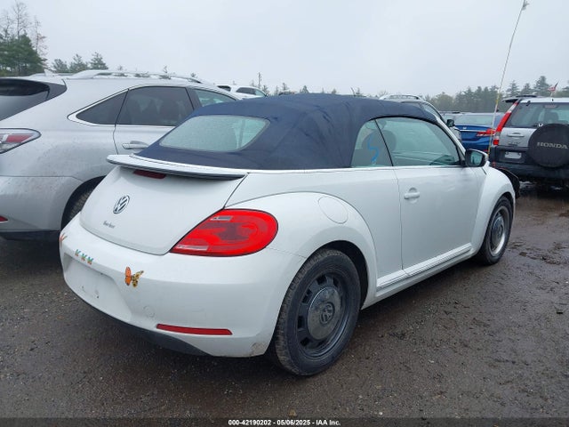 3VW517AT7GM818186 Volkswagen Beetle 1.8t Denim